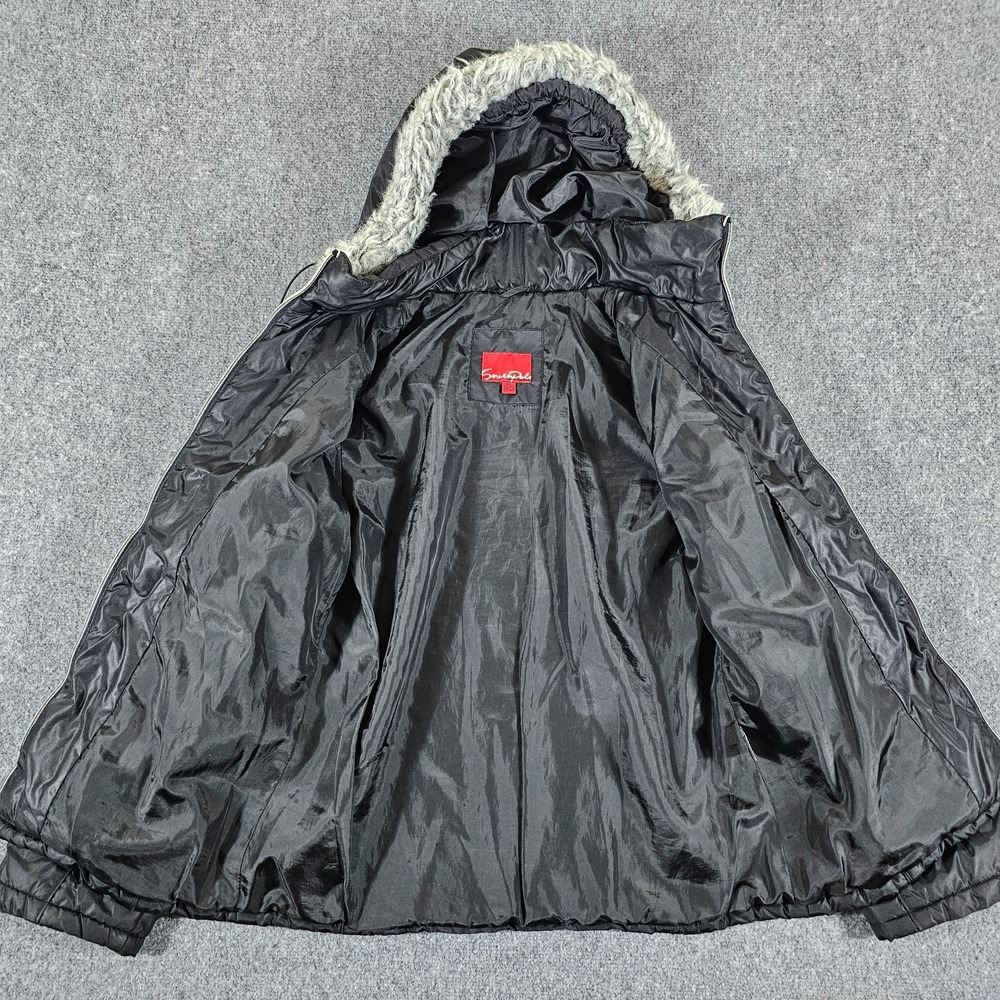 Unavailable - Picture 3 of 6